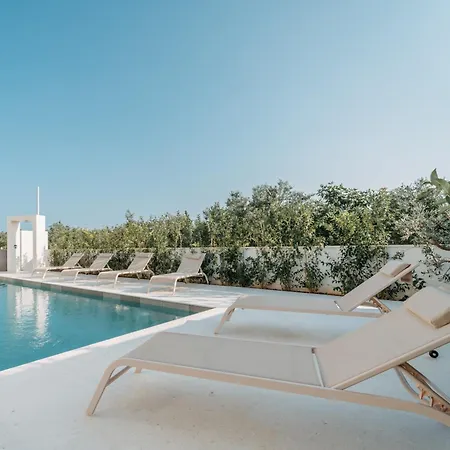 Turnea With Heated Pool Турань