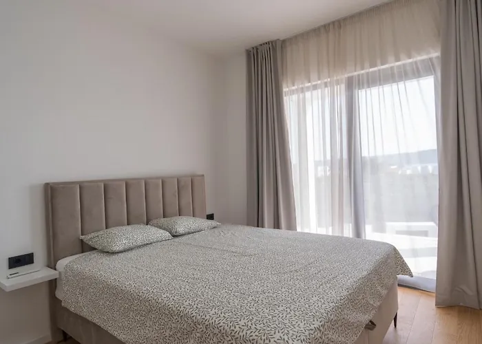 Turnea With Heated Pool Вилла