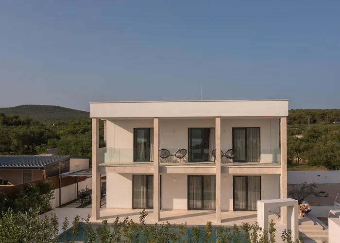Вилла Turnea With Heated Pool Турань