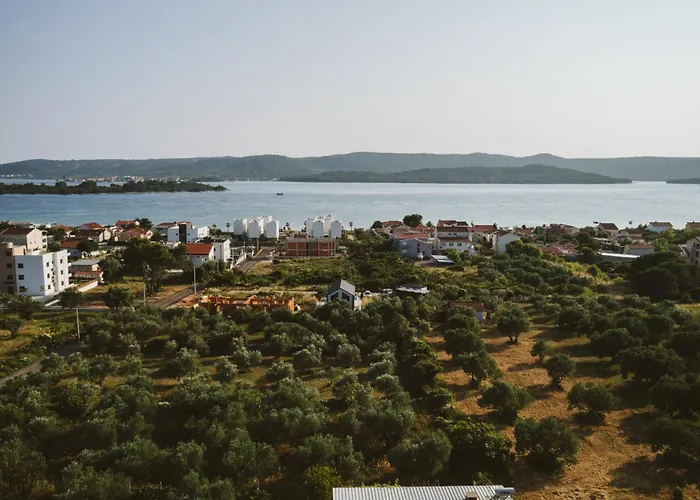 Turnea With Heated Pool * Турань