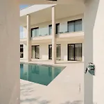 Vila Turnea With Heated Pool Turanj