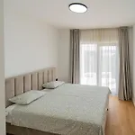 Turnea With Heated Pool Vila