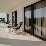 Turnea With Heated Pool Vila Turanj