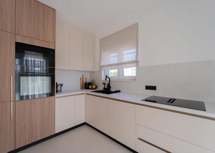 Turnea With Heated Pool