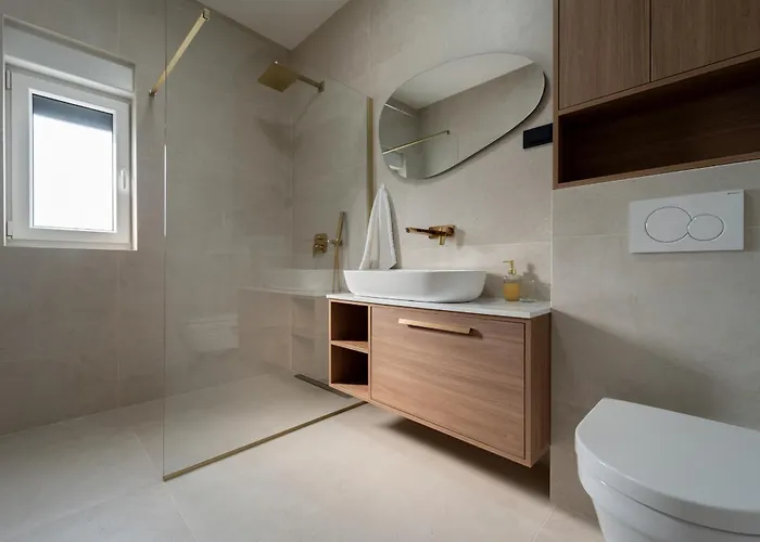 Turnea With Heated Pool טוראני