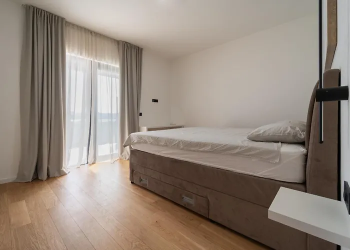 Turnea With Heated Pool וילה